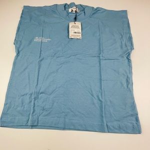 CAPPED T SHIRT
BLUE